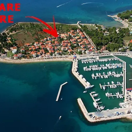 Anabella Ii * Задар