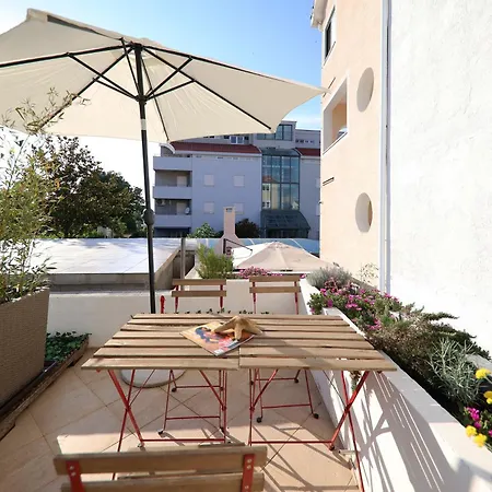 Anabella Ii Apartment